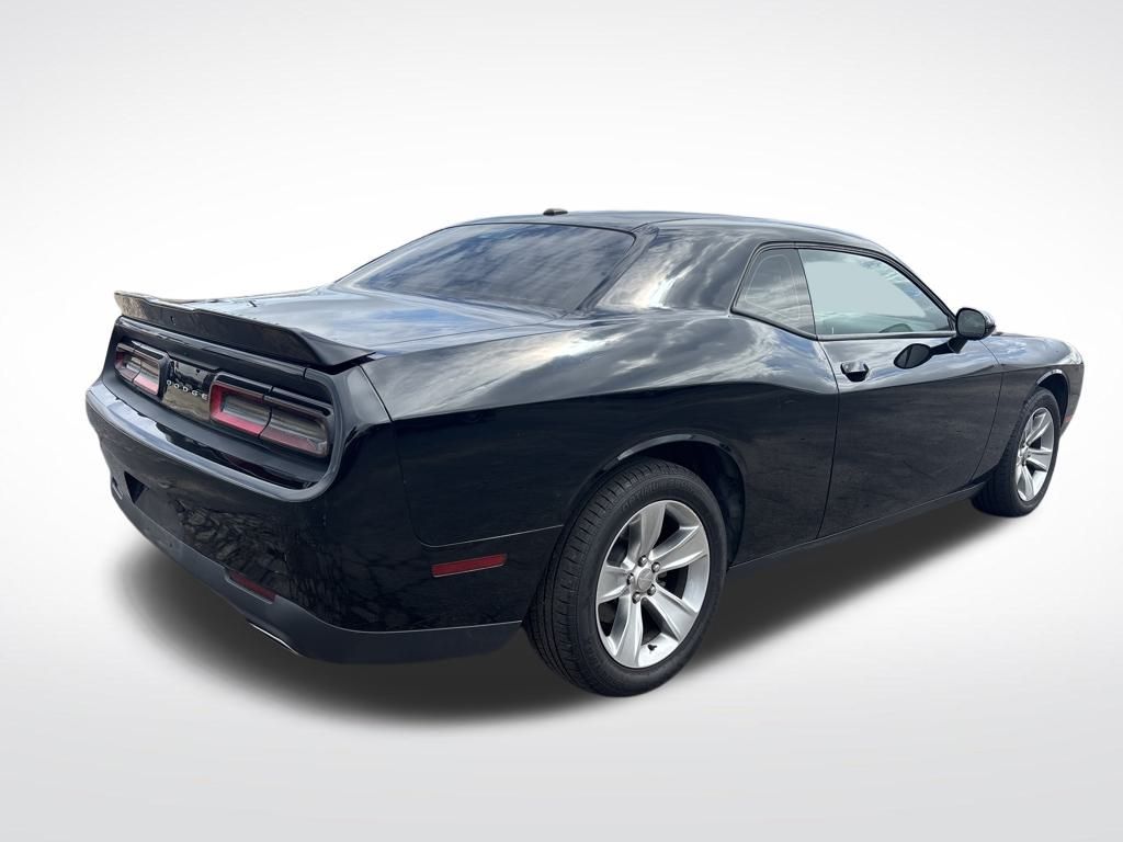 2020 Dodge Challenger SXT photo 6