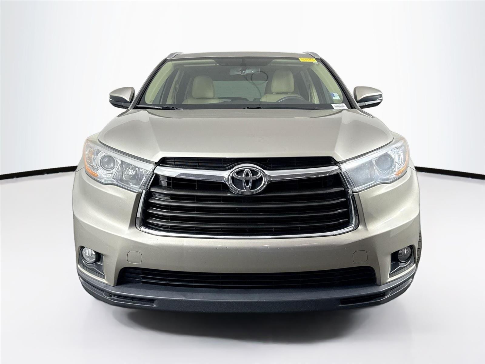 2016 Toyota Highlander Base Hybrid photo 3