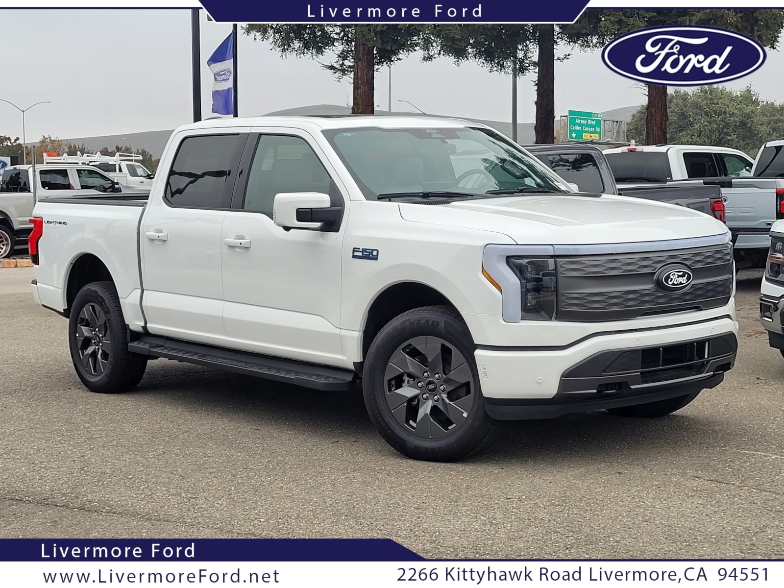 2025 Ford F-150 Lightning Lariat's photo