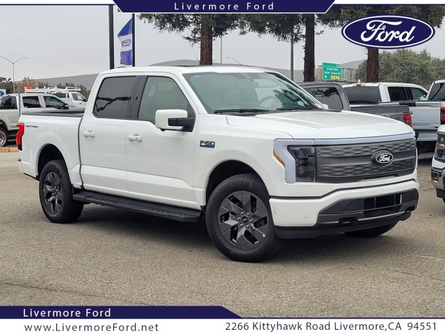 2025 Ford F-150 Lightning Lariat's photo