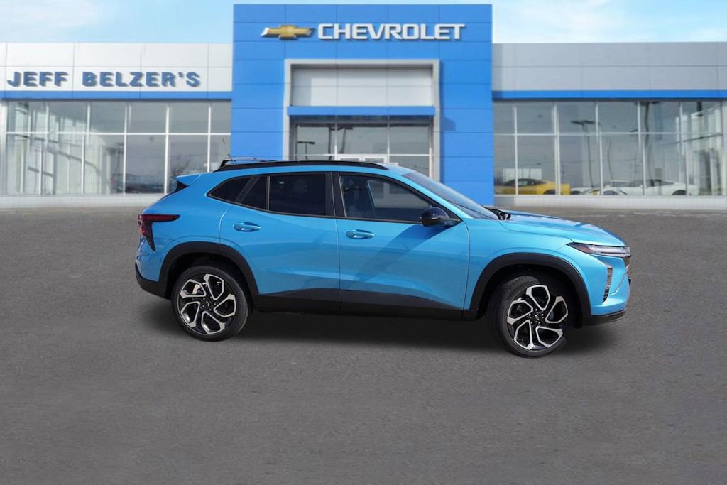 2026 Chevrolet Trax photo 2