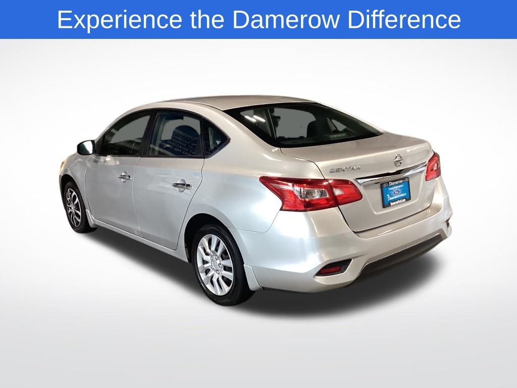 2019 Nissan Sentra S photo 3