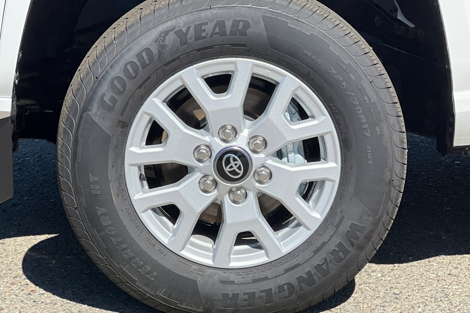2025 Toyota Tacoma SR5 4x4 Double Cab photo 30