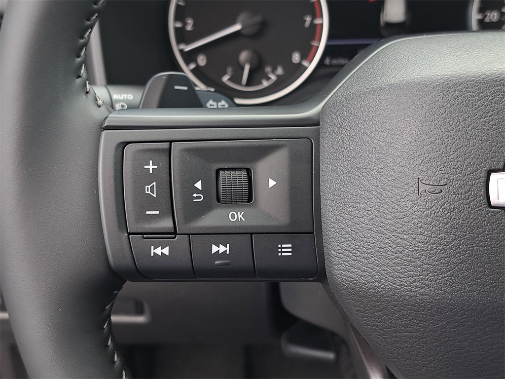 2026 Nissan Rogue SV photo 24