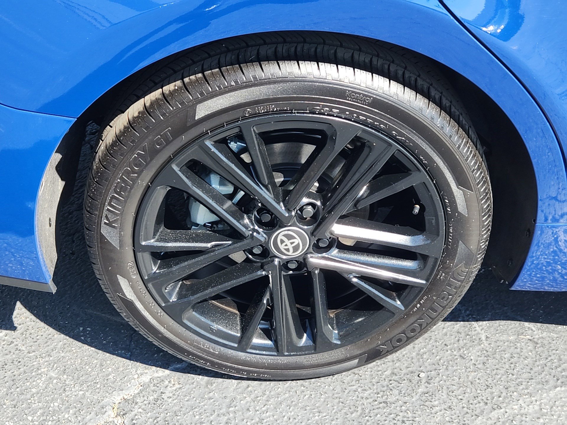 2025 Toyota Camry SE photo 25