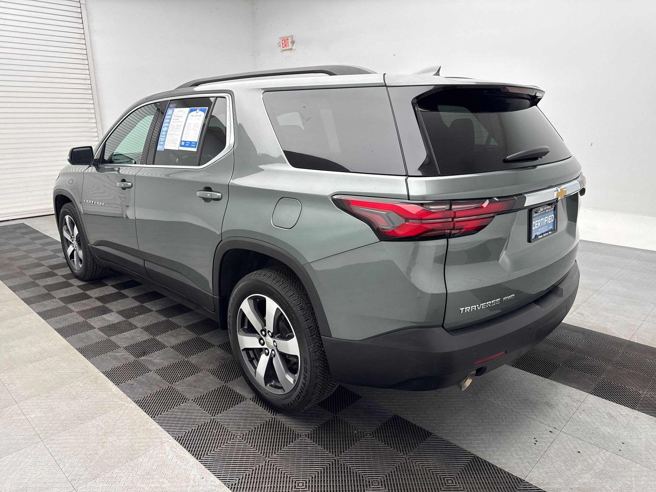 2023 Chevrolet Traverse Leather photo 3
