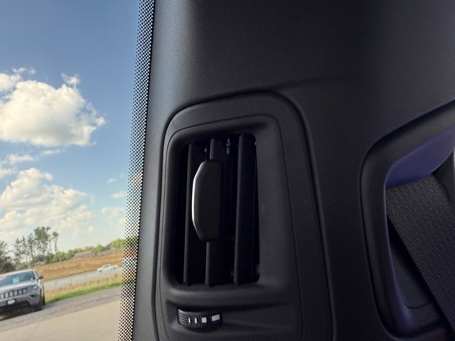 2025 Jeep Grand Cherokee Limited photo 22