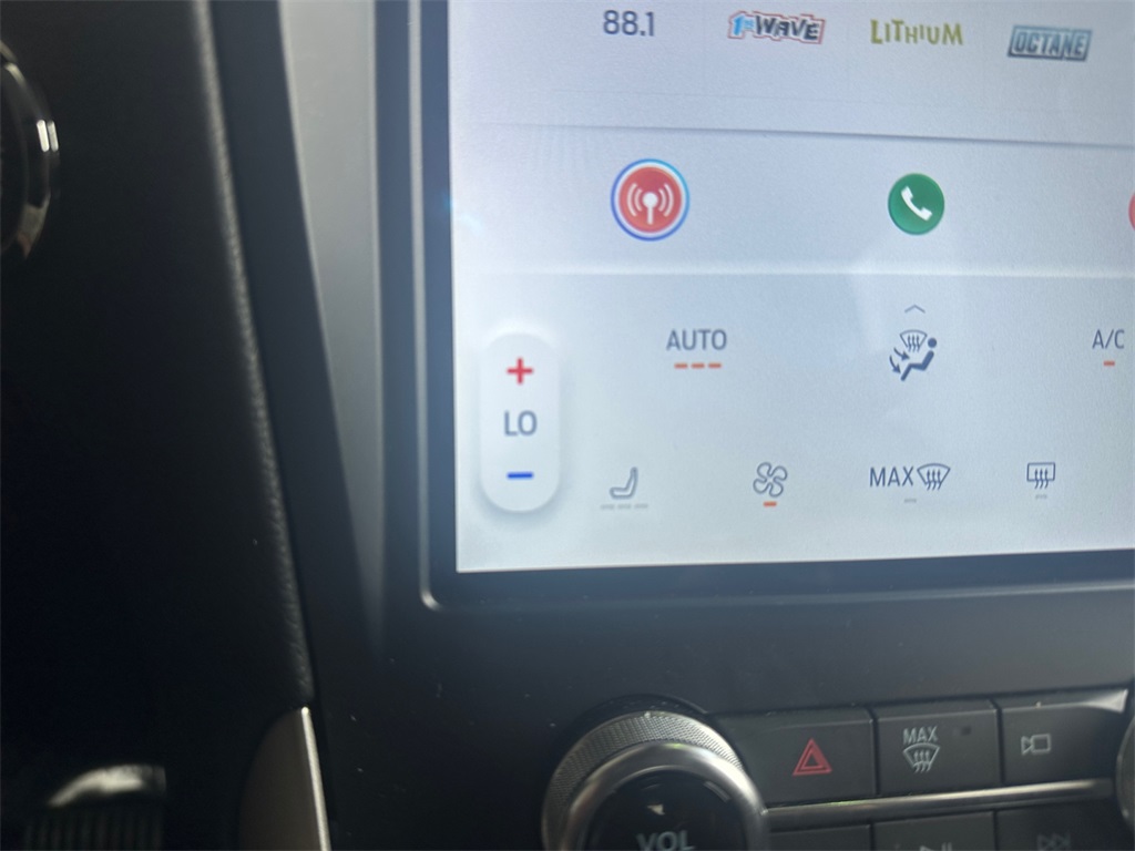 2024 Ford Edge SEL photo 23