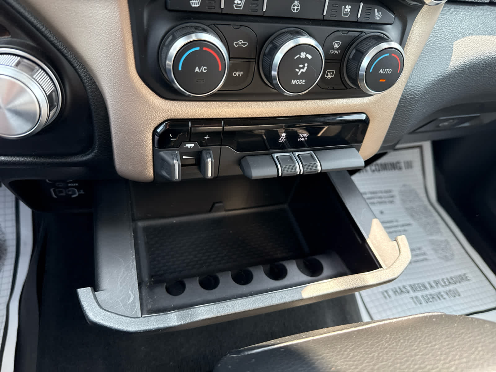 2022 Ram 1500 Laramie photo 34