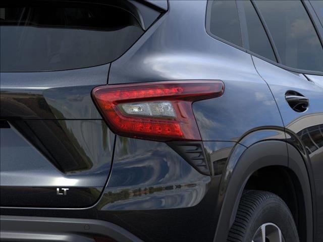 2025 Chevrolet Trax LT photo 6