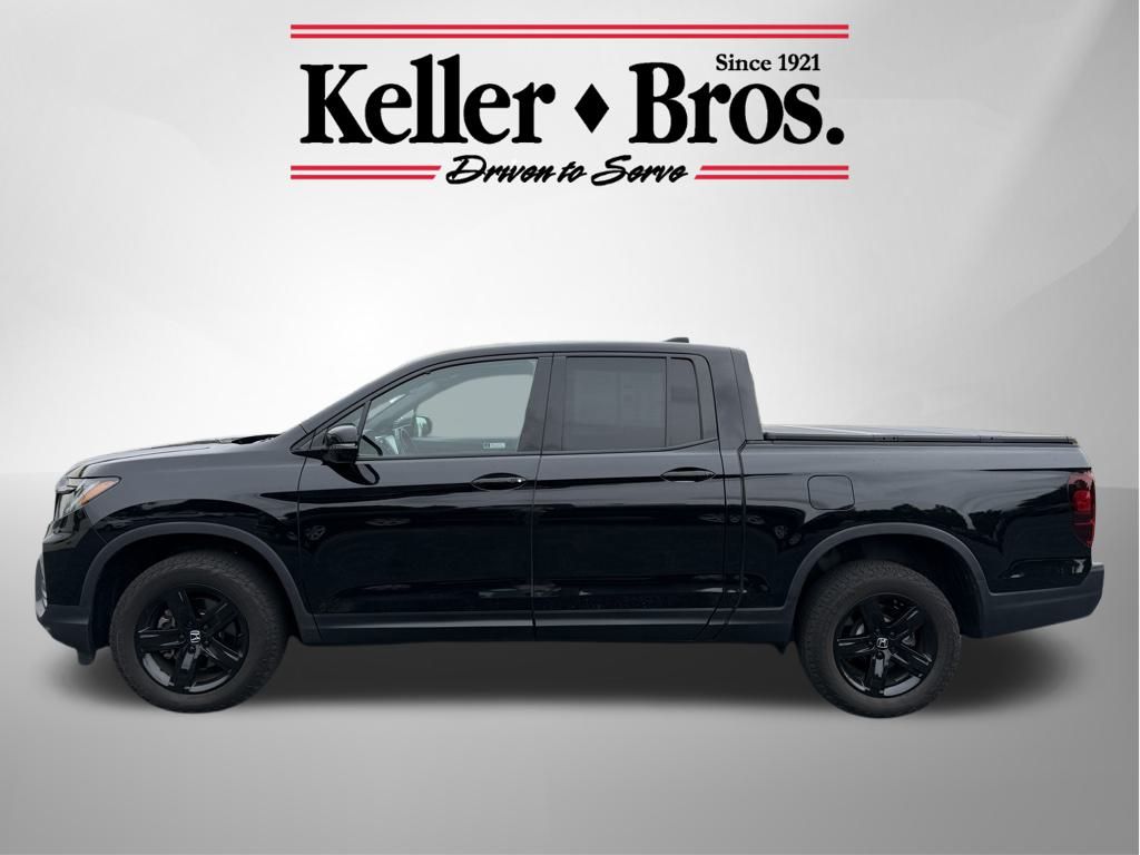 2023 Honda Ridgeline Black Edition photo 3