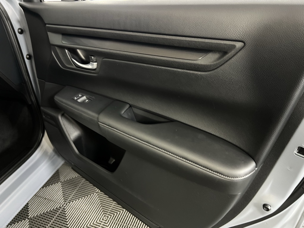 2024 Honda CR-V LX photo 27