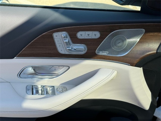 2026 Mercedes Benz GLS 450 4MATIC photo 11