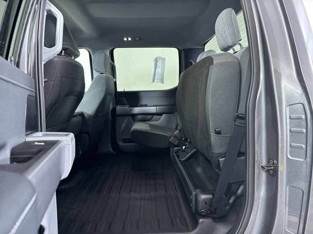 2021 Ford F-150 XLT photo 16