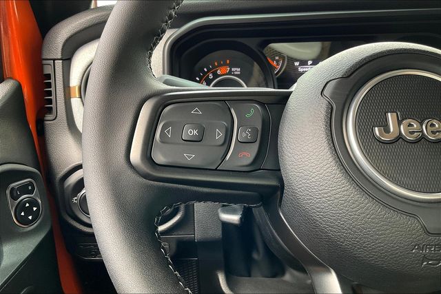 2025 Jeep Wrangler Willys photo 13