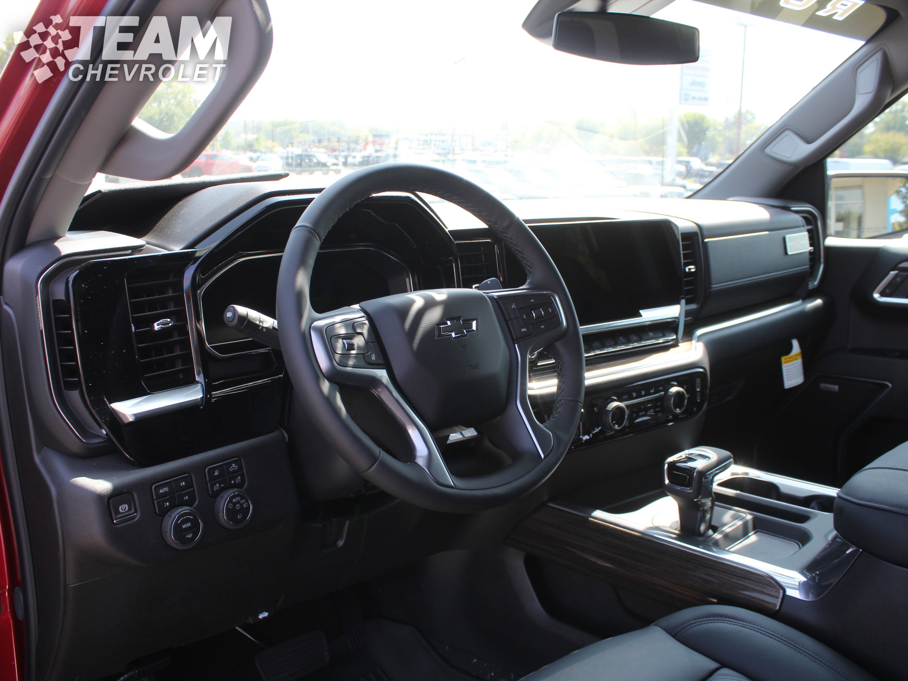 2025 Chevrolet Silverado 1500 RST photo 11