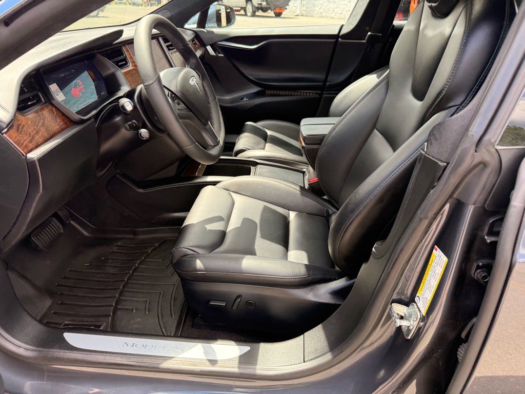 2021 Tesla Model S Long Range Plus photo 9