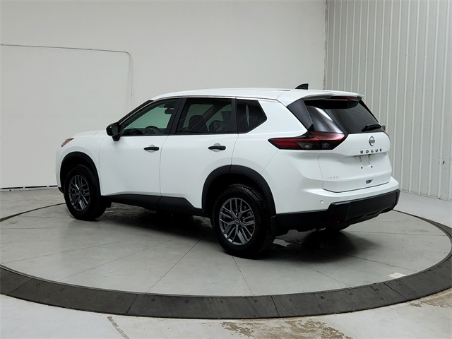2025 Nissan Rogue S photo 5