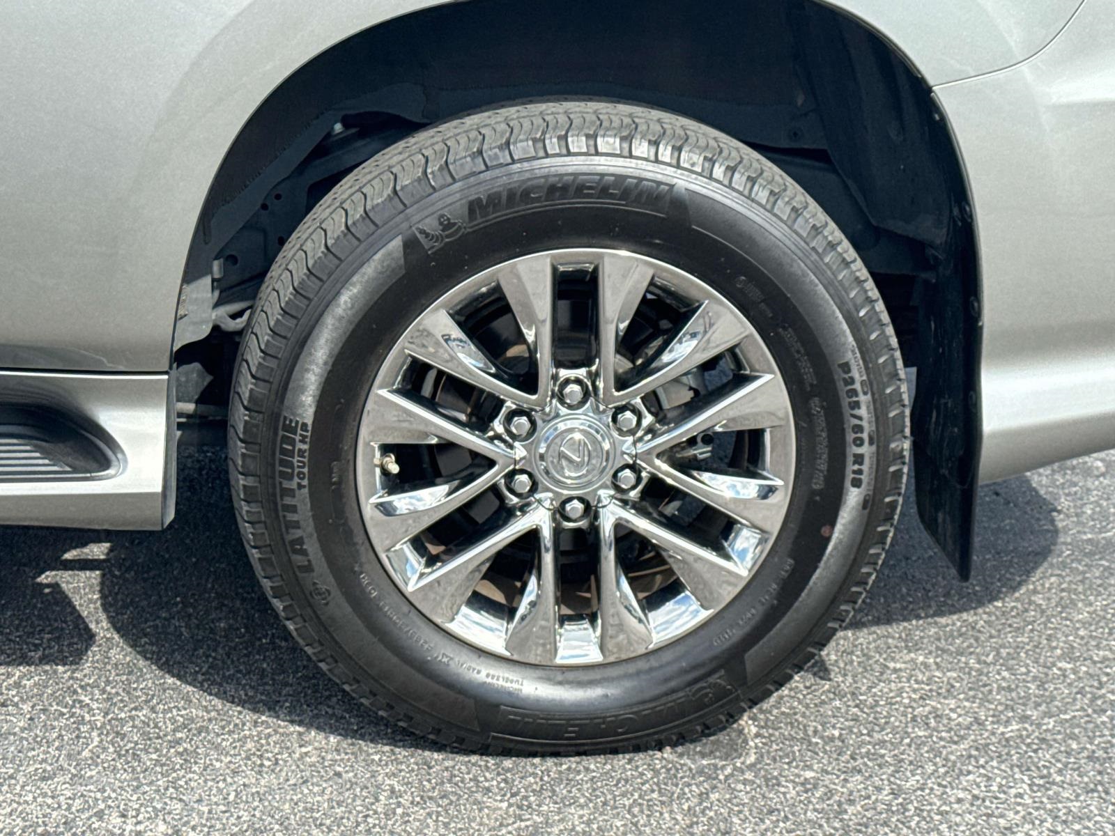 2023 Lexus GX 460 photo 4