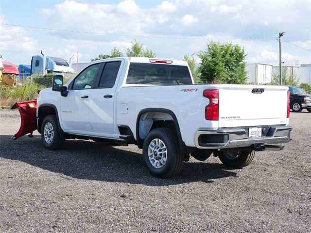 2025 Chevrolet Silverado 2500HD photo 3
