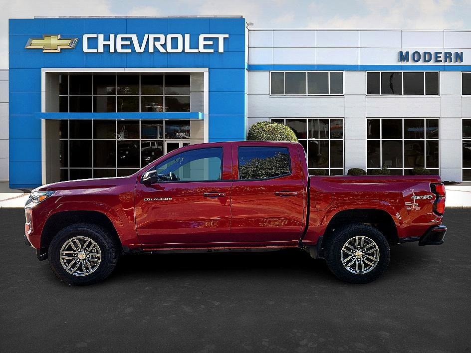 2026 Chevrolet Colorado LT photo 2