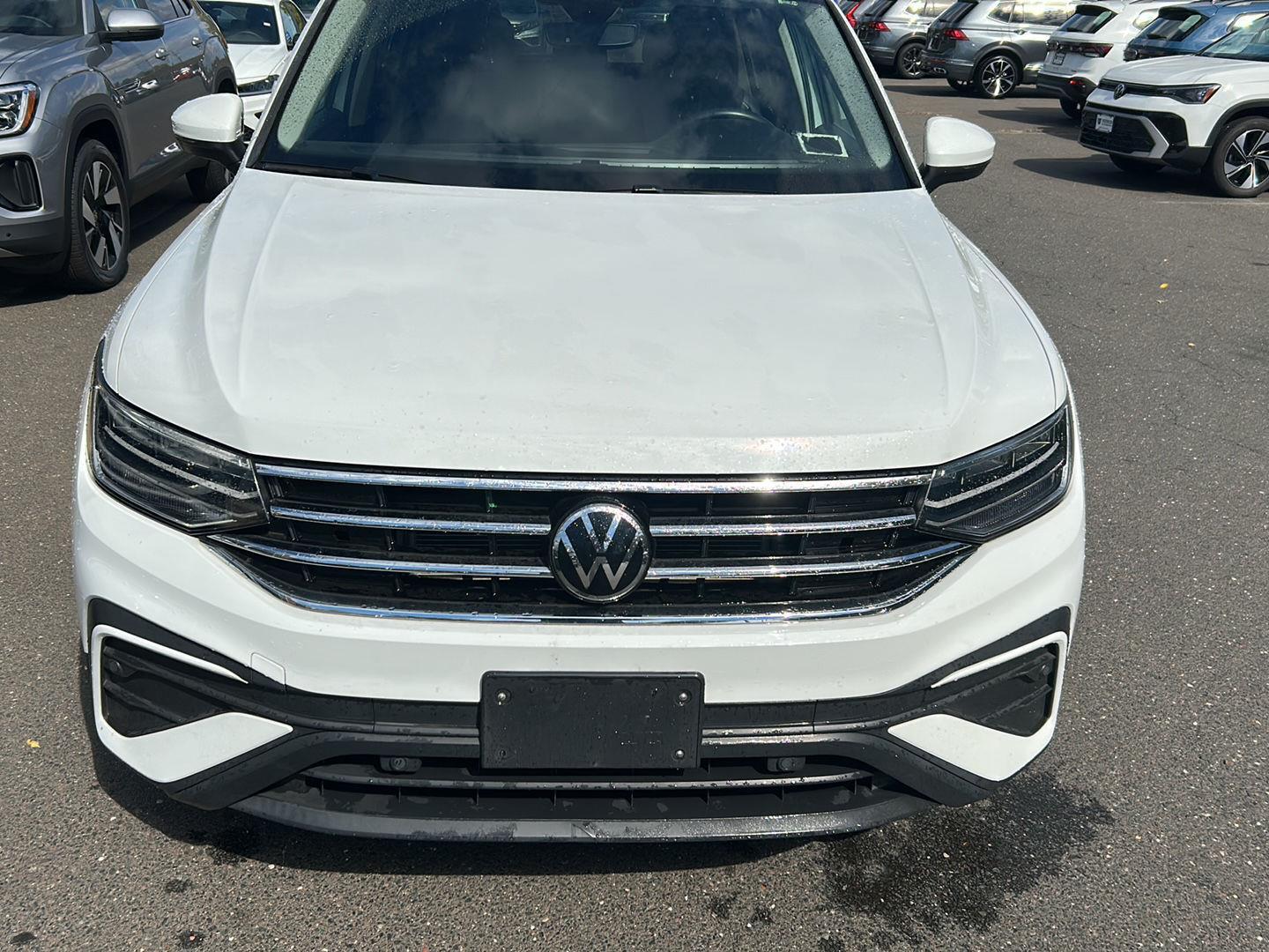 2022 Volkswagen Tiguan SE photo 6