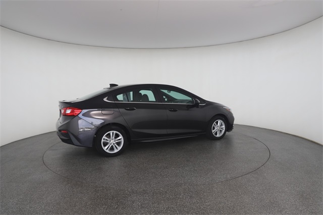 2017 Chevrolet Cruze LT photo 21