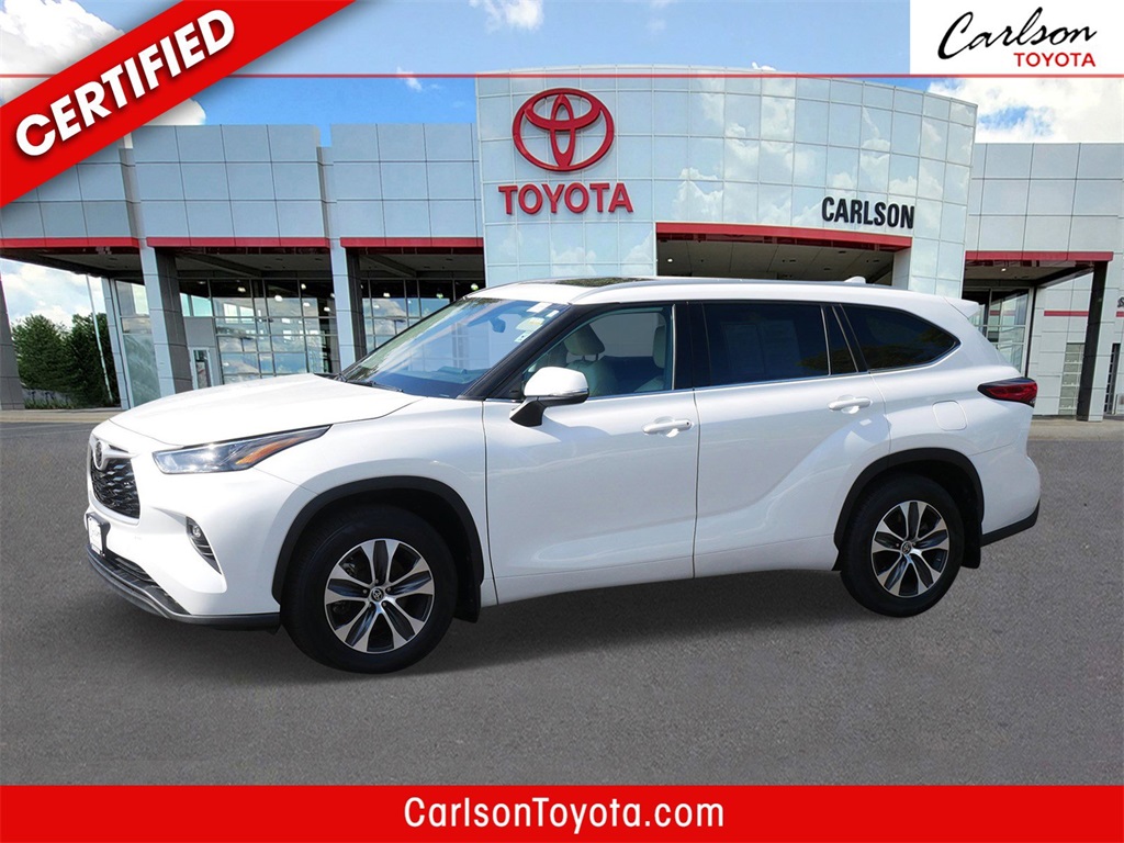 2022 Toyota Highlander XLE's photo