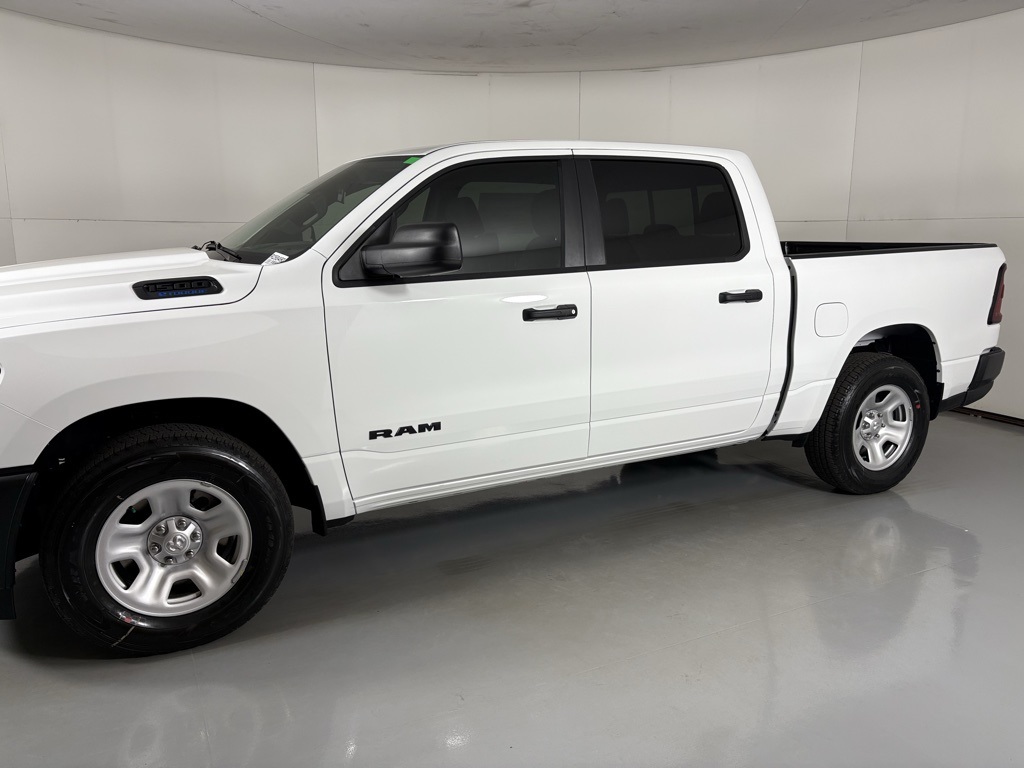 2025 Ram 1500 Tradesman photo 4