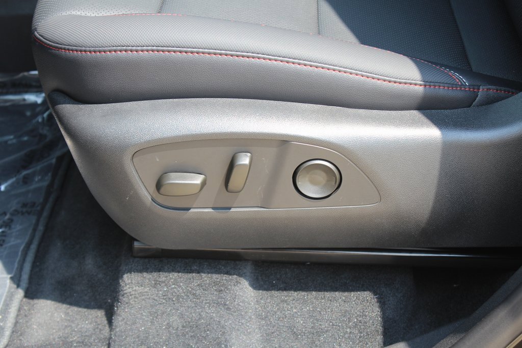 2025 Chevrolet Traverse Z71 photo 12