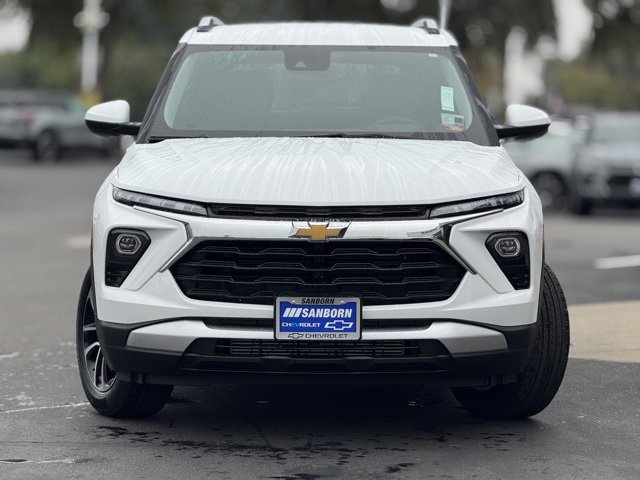 2026 Chevrolet Trailblazer LT photo 2