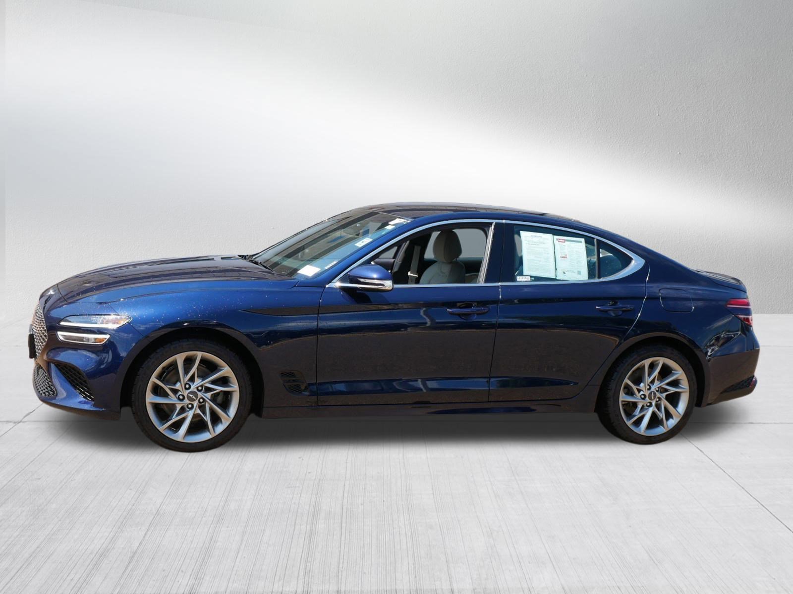 2022 Genesis G70 2.0T photo 3