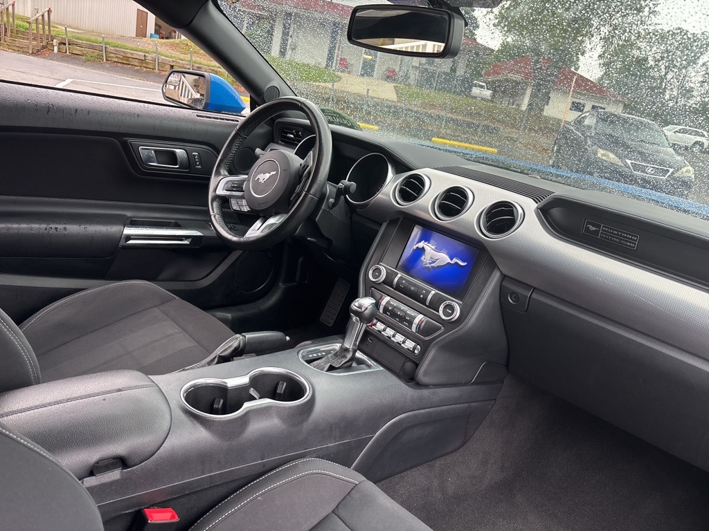 2020 Ford Mustang EcoBoost photo 7