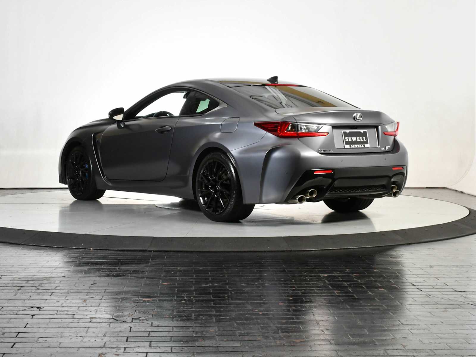 2019 Lexus RC F photo 3