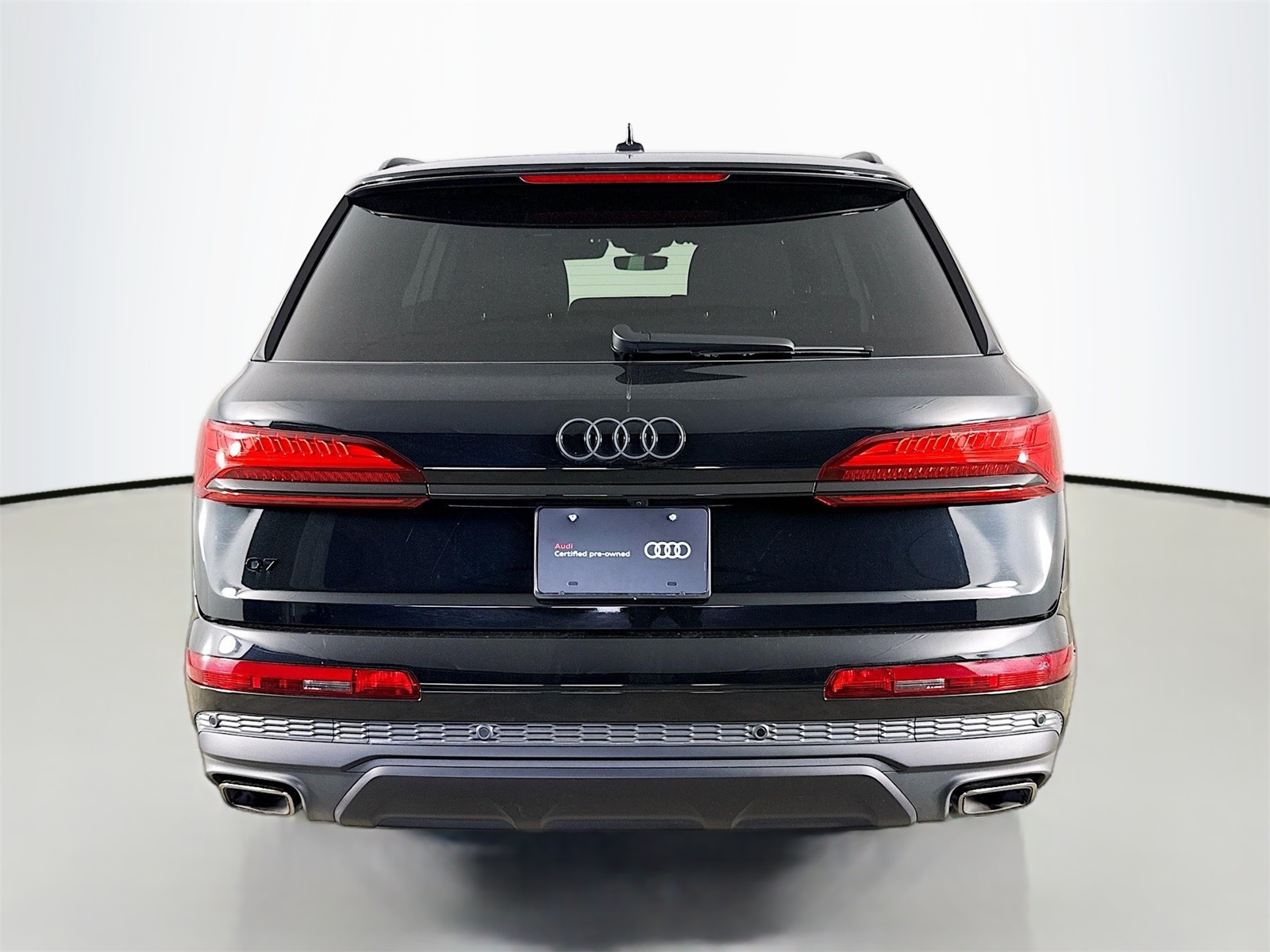 2025 Audi Q7 45 Premium Plus photo 3