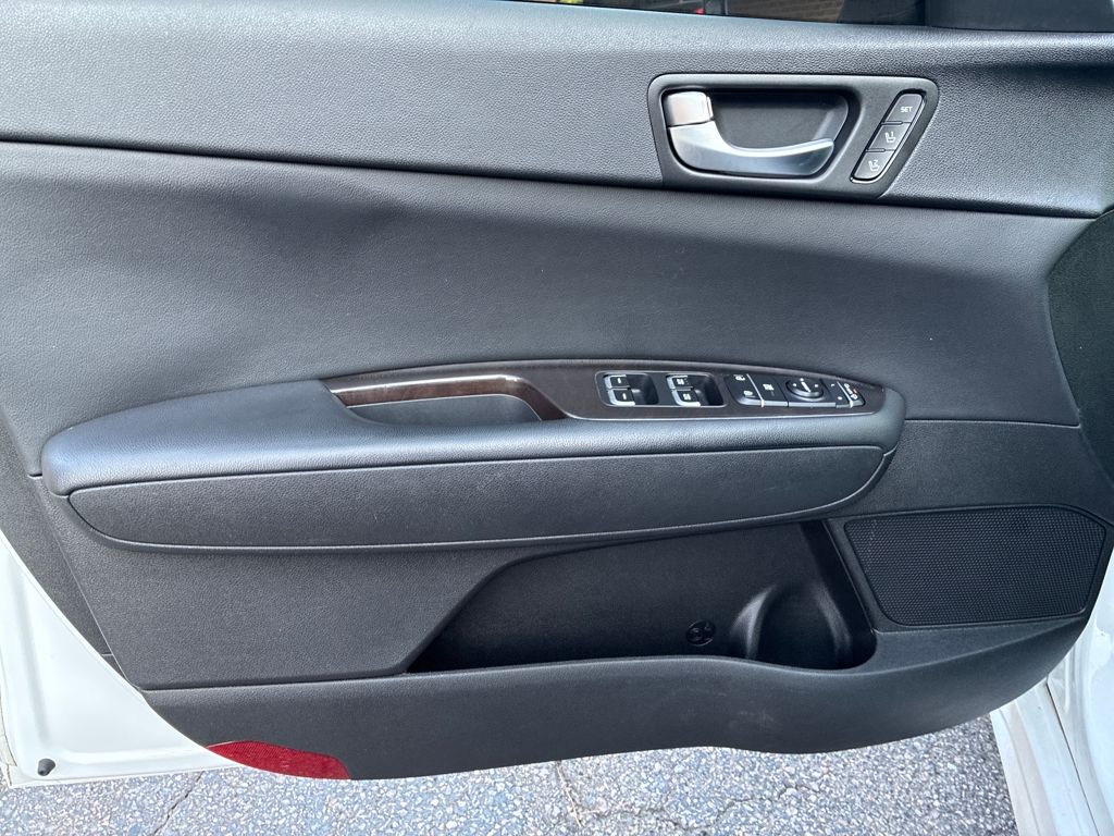 2018 Kia Optima EX photo 10