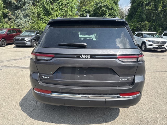 2024 Jeep Grand Cherokee Laredo photo 4
