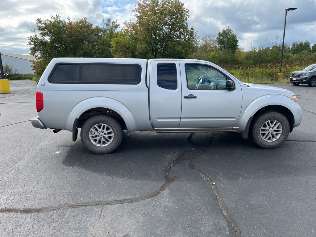 2015 Nissan Frontier SV photo 16