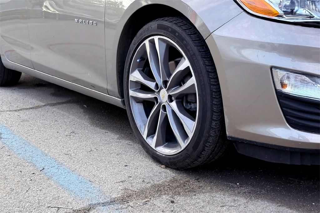 2024 Chevrolet Malibu Premier 2LT photo 4