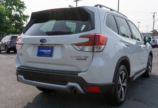 2021 Subaru Forester Touring photo 3