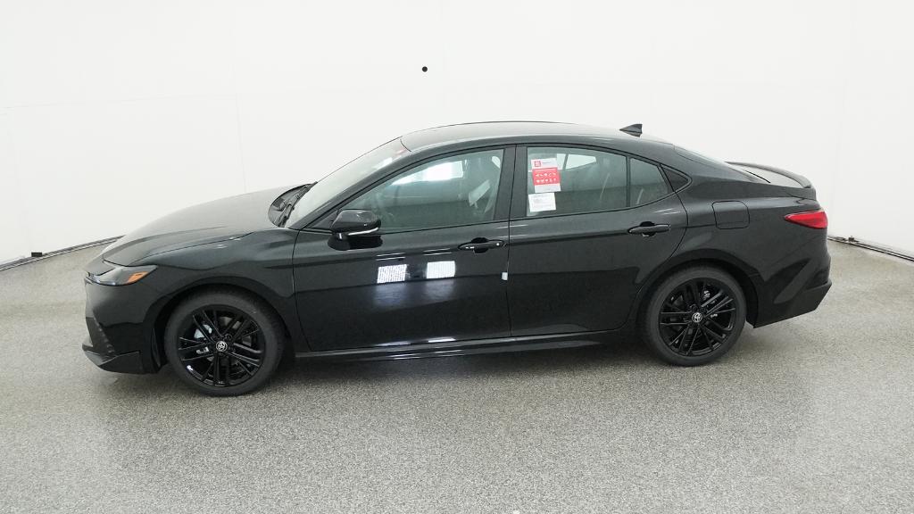2025 Toyota Camry SE photo 6