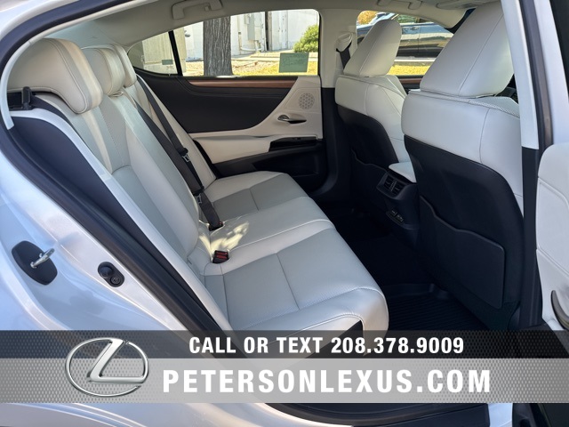 2025 Lexus ES 350 photo 14