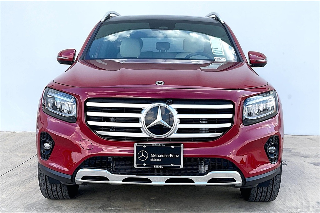 2026 Mercedes Benz GLB 250 4MATIC photo 3