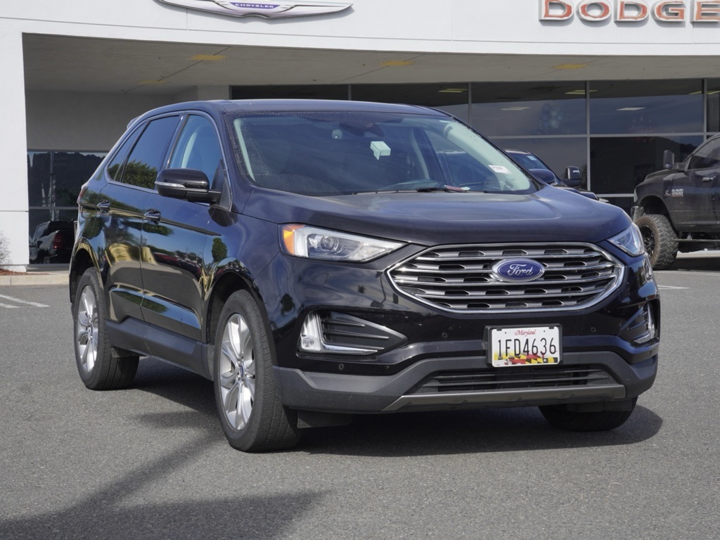 2022 Ford Edge Titanium's photo