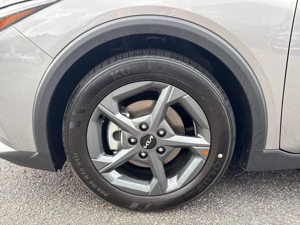 2025 Kia K4 LXS photo 11