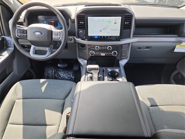 2025 Ford F-150 Lightning XLT photo 13