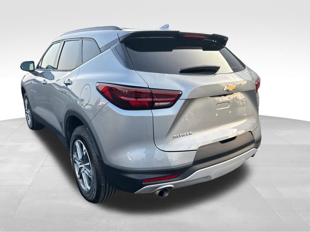 2023 Chevrolet Blazer 2LT photo 3