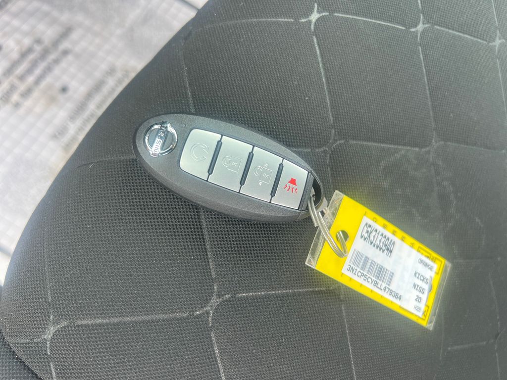 2020 Nissan Kicks SV photo 26