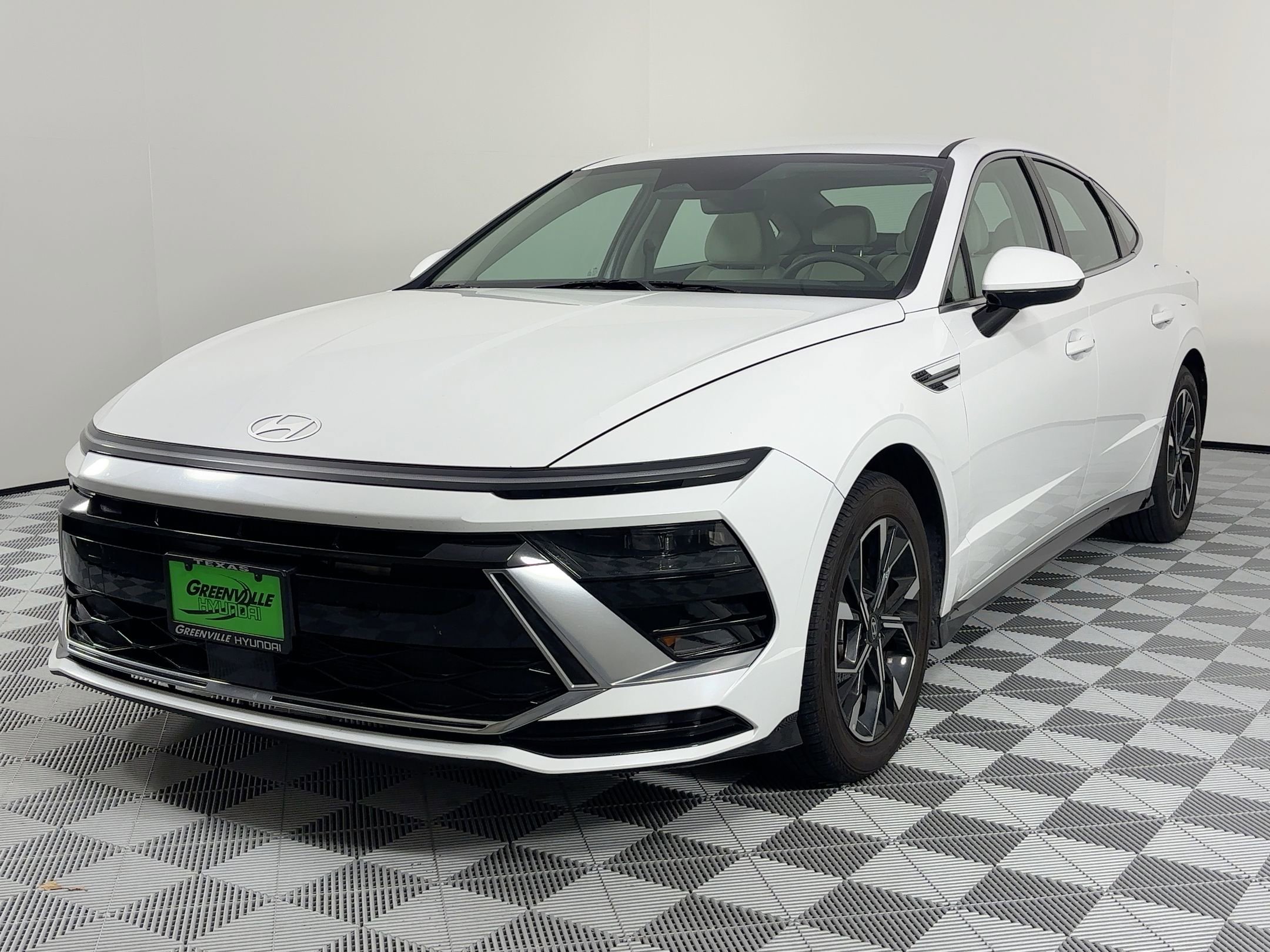 2024 Hyundai Sonata SEL's photo