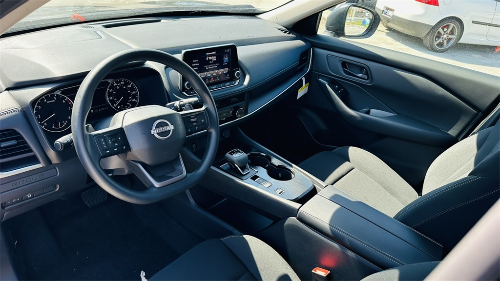 2026 Nissan Rogue S photo 11